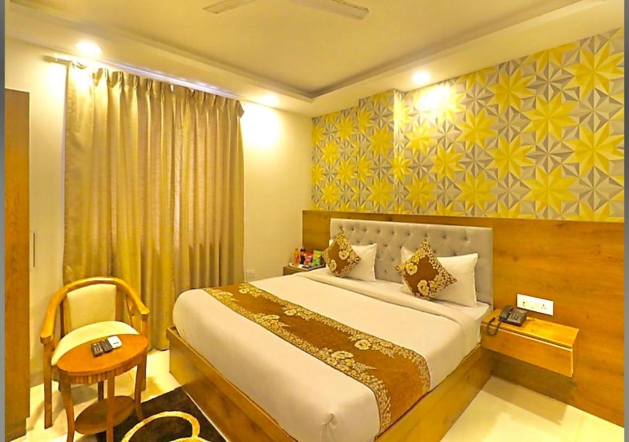 Hotel Galaxy Inn Near Delhi International Airport Nueva Delhi Exterior foto