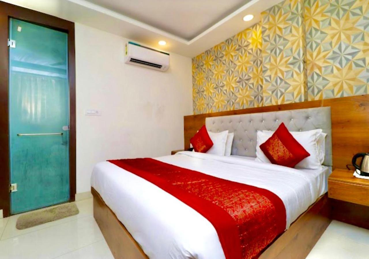Hotel Galaxy Inn Near Delhi International Airport Nueva Delhi Exterior foto